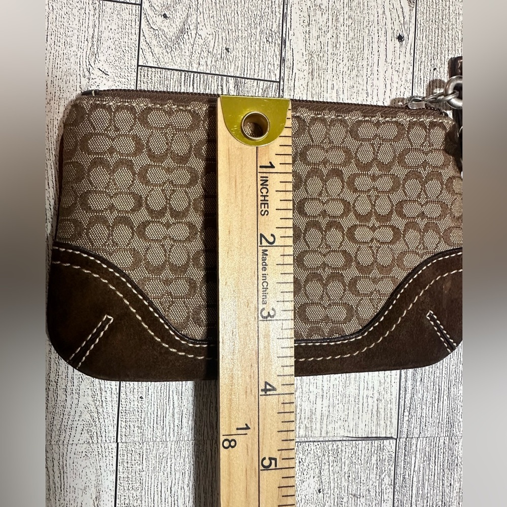 Coach m Small Wristlet Coin Purse Vtg Sz 6”x4” - Picture 6 of 6